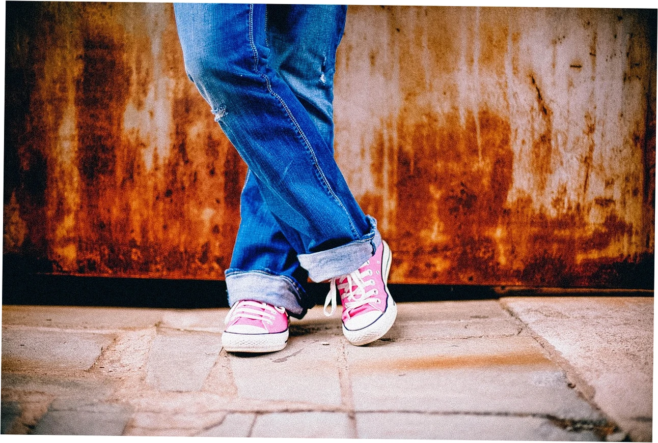 Alright, let's talk about the best types of shoes for guys with flat feet who need good stability and support.