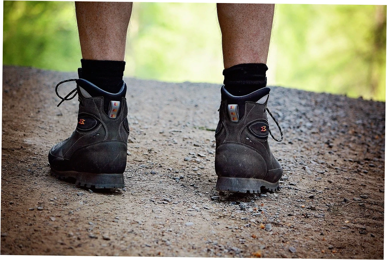 FAQ: Comfortable Casual Sneakers for Flat Feet Men