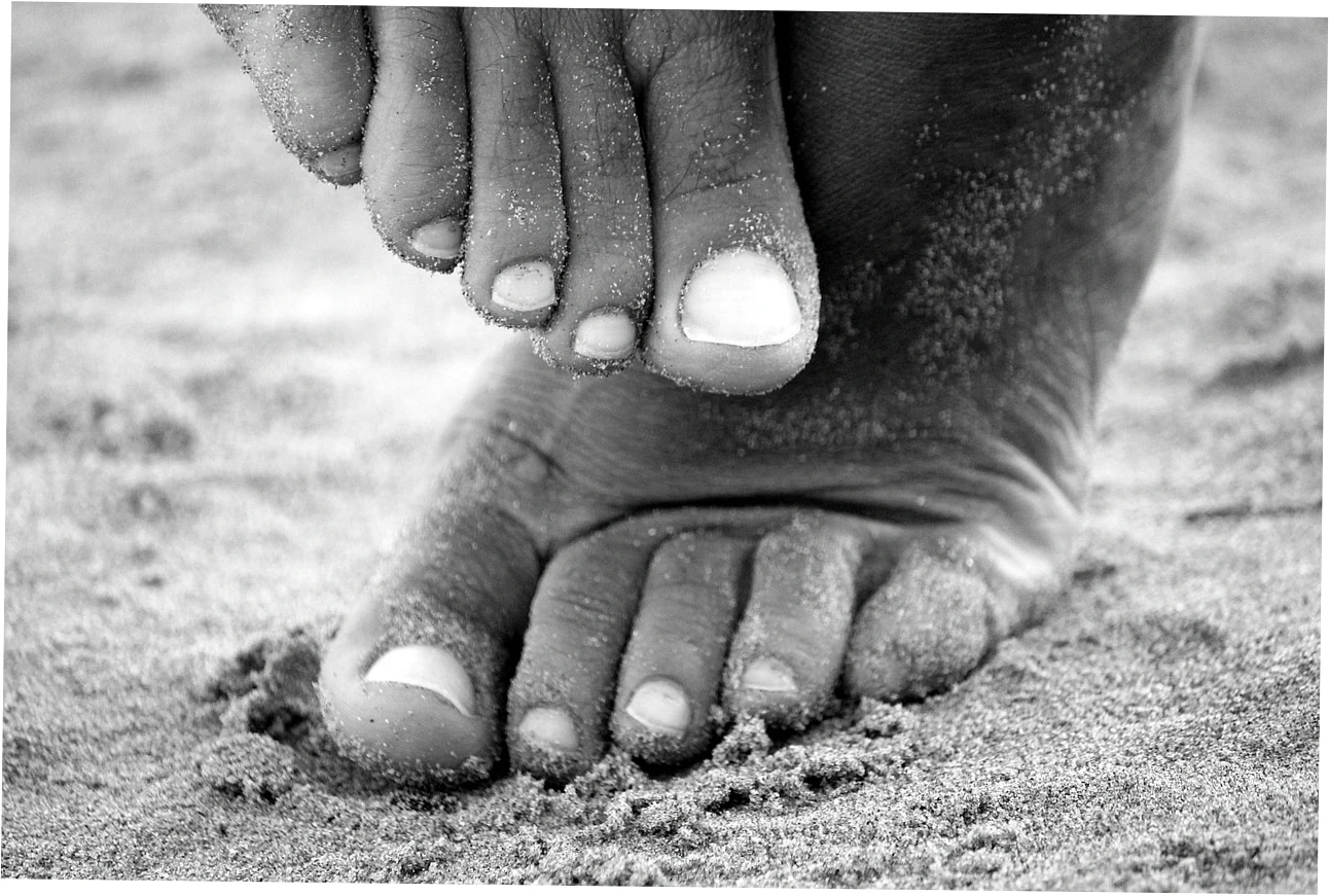 Let's look at the top picks for runners with flat feet.