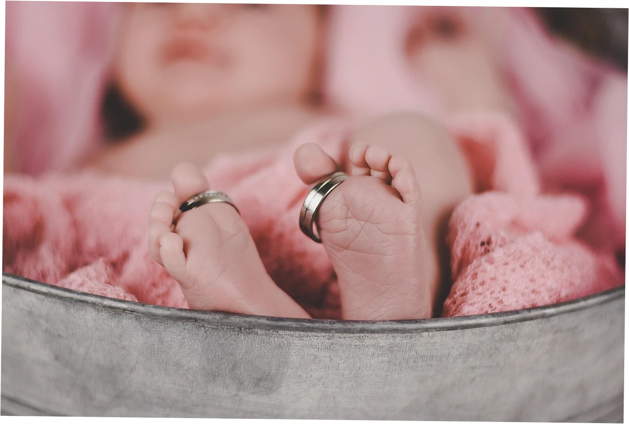 Let's talk about how to deal with flat feet that run in the family, at every stage of life.